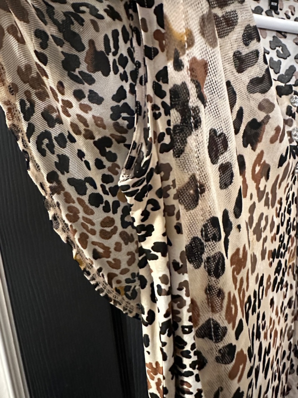 LILY MORGAN Leopard Print Short Sleeve Flowy Feminine Blouse, Sz Med - Picture 7 of 10